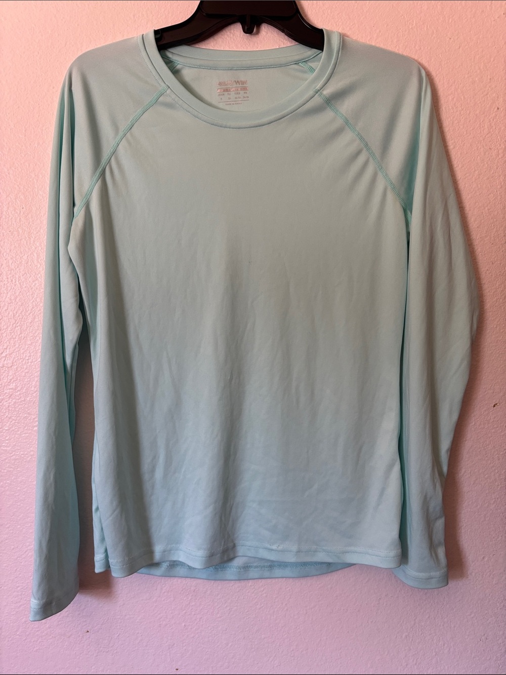 Woman’s Light Green Long Sleeve Athletic Top with Thumb Holes, Size S